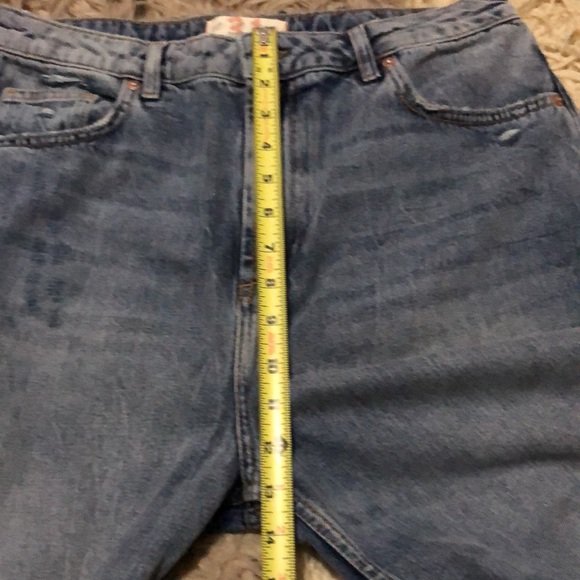 We the Free Jeans-Sz 31 (12)-Cotton-Distressed-Higher Rise-Wider Relaxed Leg-EUC - Picture 9 of 16